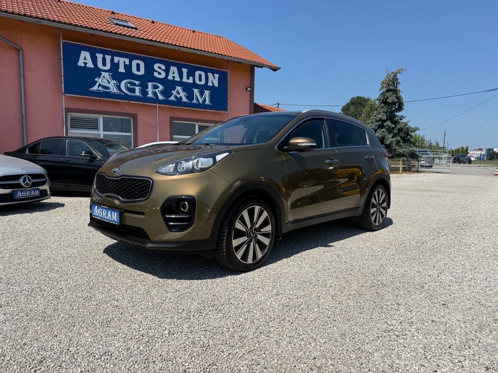 Kia Sportage 1,7 CRDi*PRVI VLASNIK*NAVI*R.KAMERA*START STOP*XENON*SERV, pogled izvana - slika 1