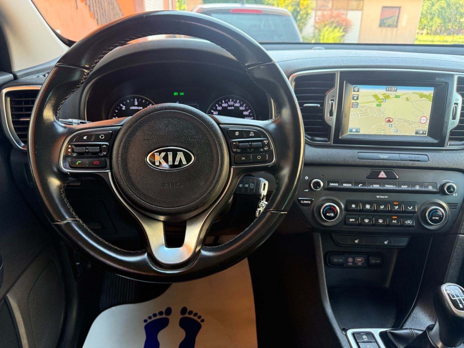 Kia Sportage 1,7 CRDi*PRVI VLASNIK*NAVI*R.KAMERA*START STOP*XENON*SERV, fotografija 20