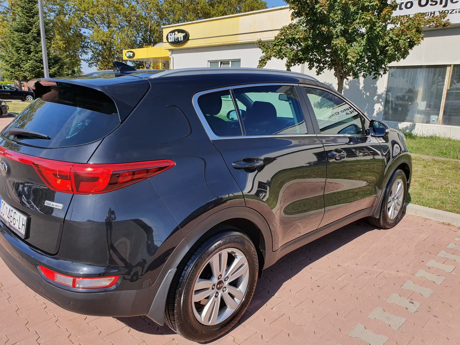 POVOLJNO Kia Sportage 1,7 CRDi aut., fotografija 2