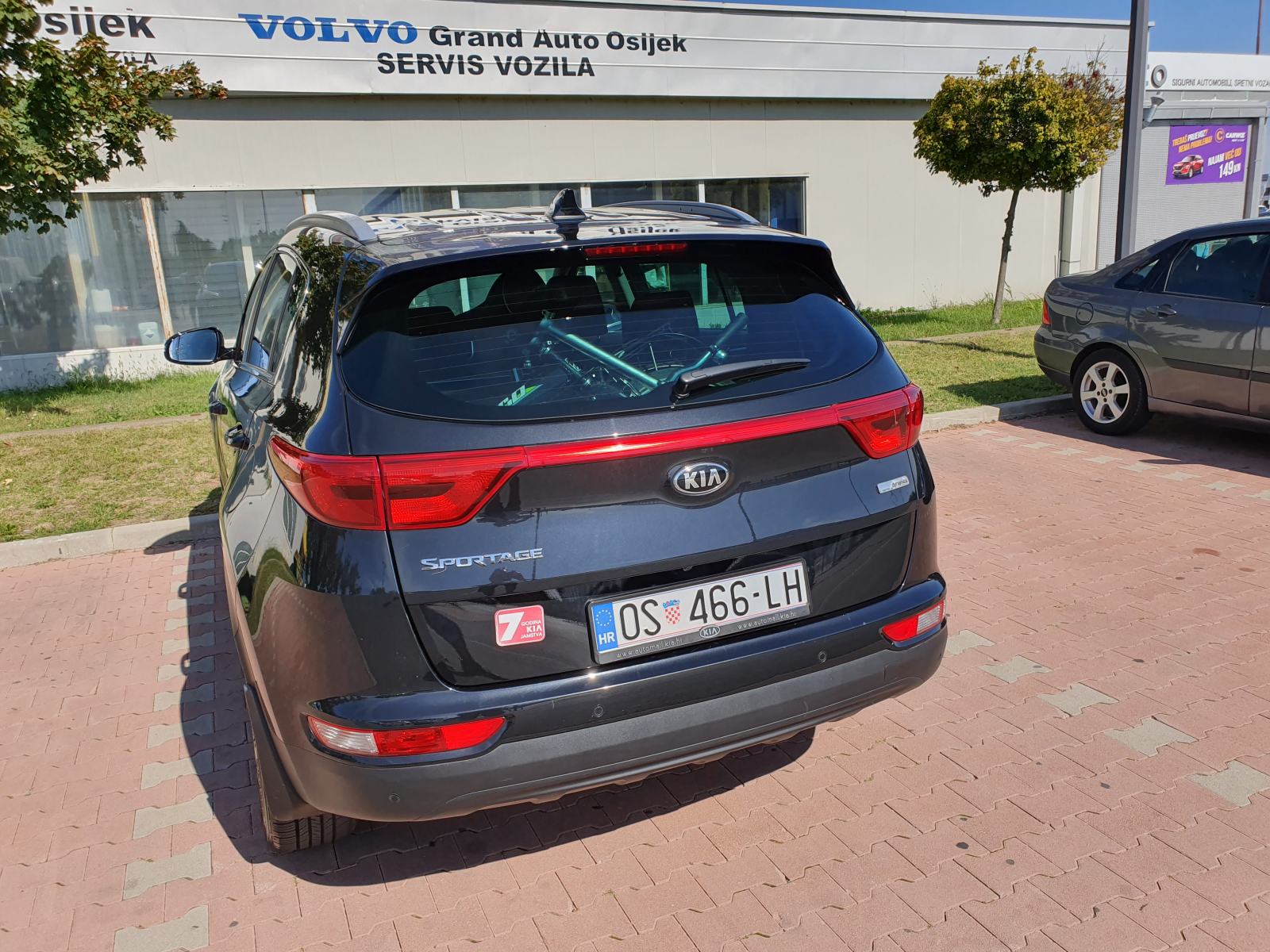 POVOLJNO Kia Sportage 1,7 CRDi aut., fotografija 3