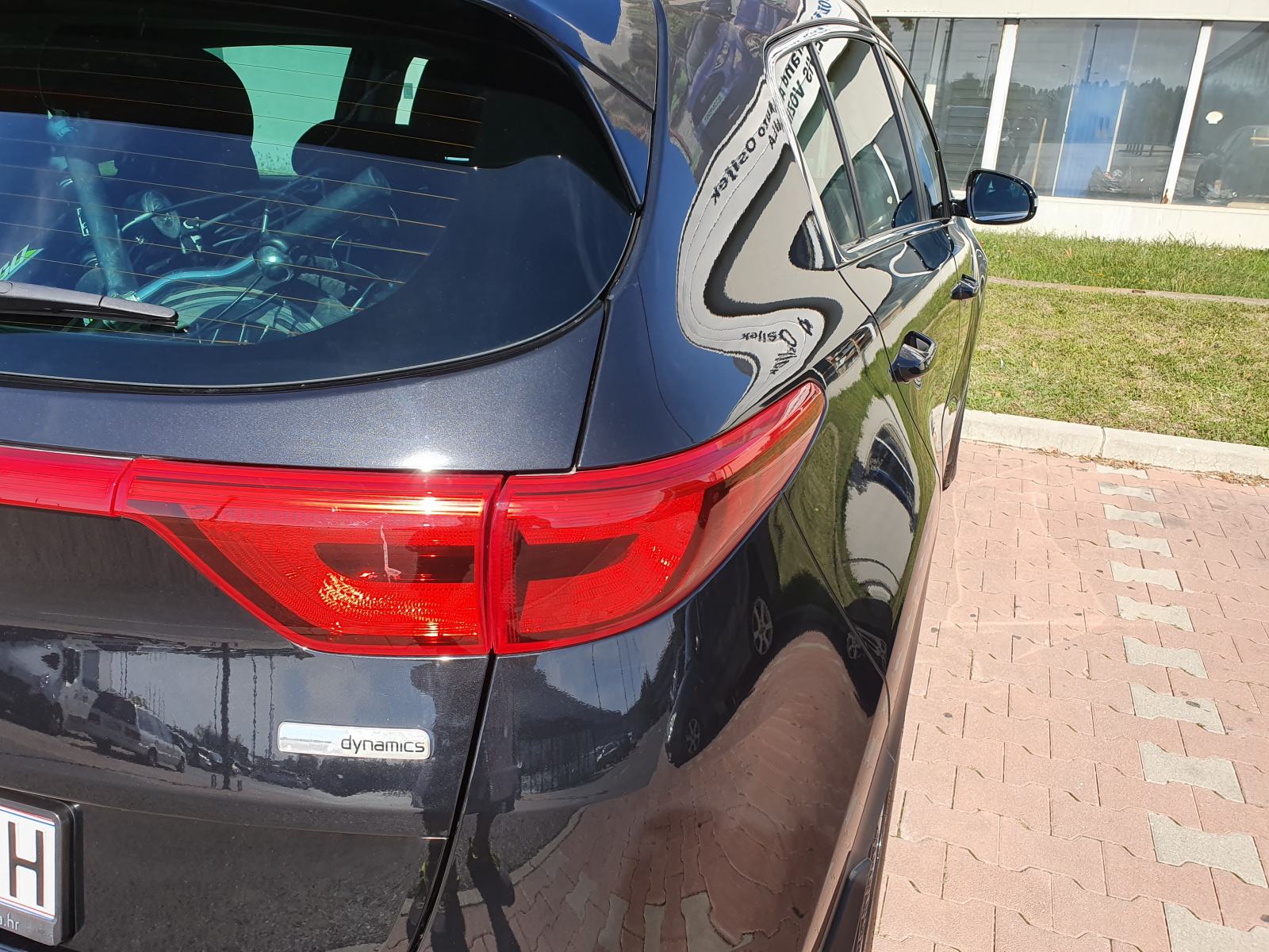 POVOLJNO Kia Sportage 1,7 CRDi aut., fotografija 5