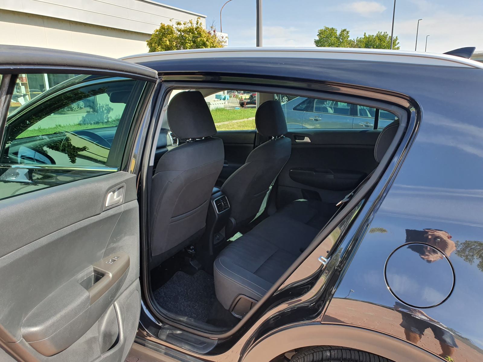POVOLJNO Kia Sportage 1,7 CRDi aut., fotografija 7