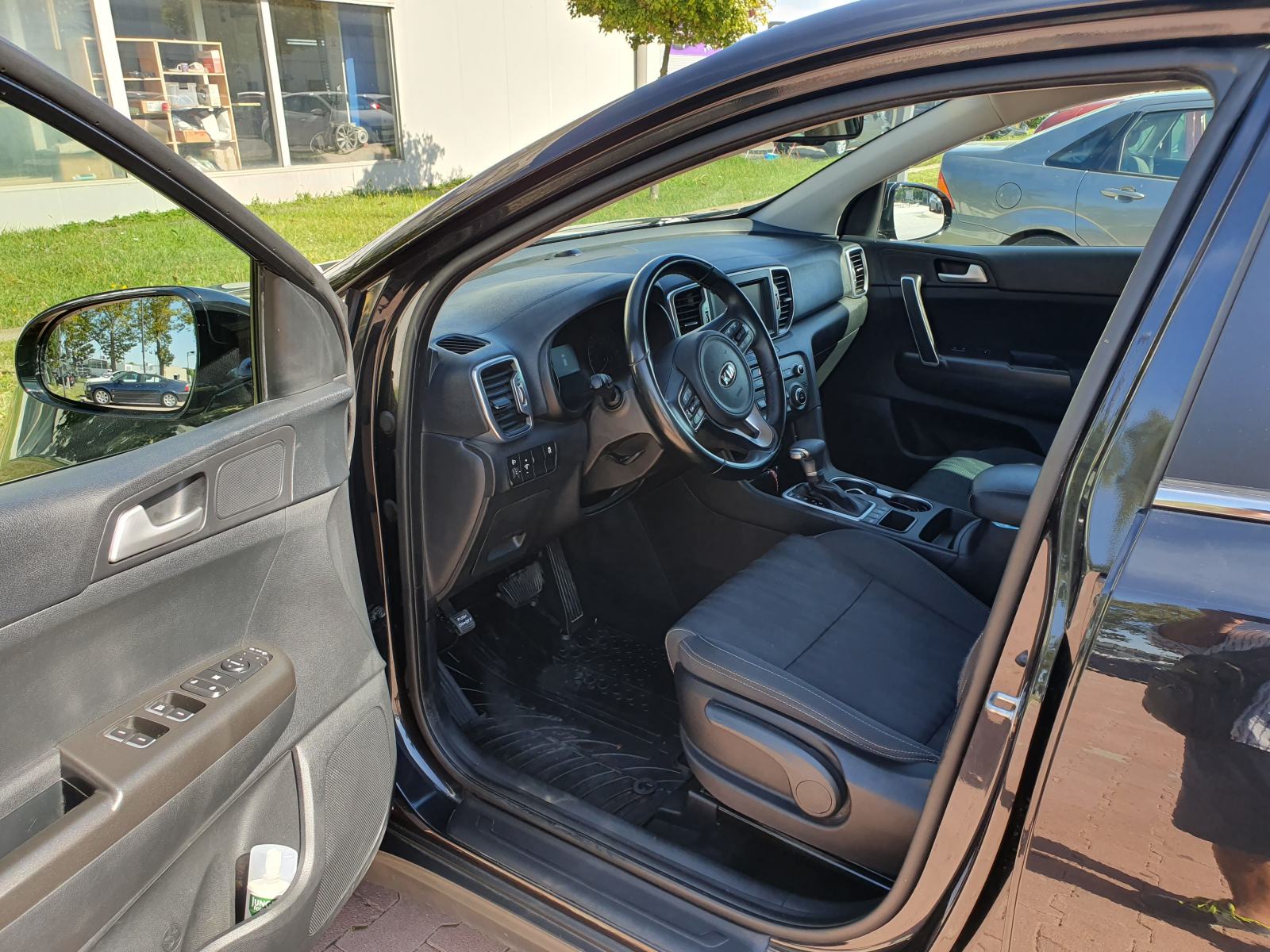 POVOLJNO Kia Sportage 1,7 CRDi aut., fotografija 8