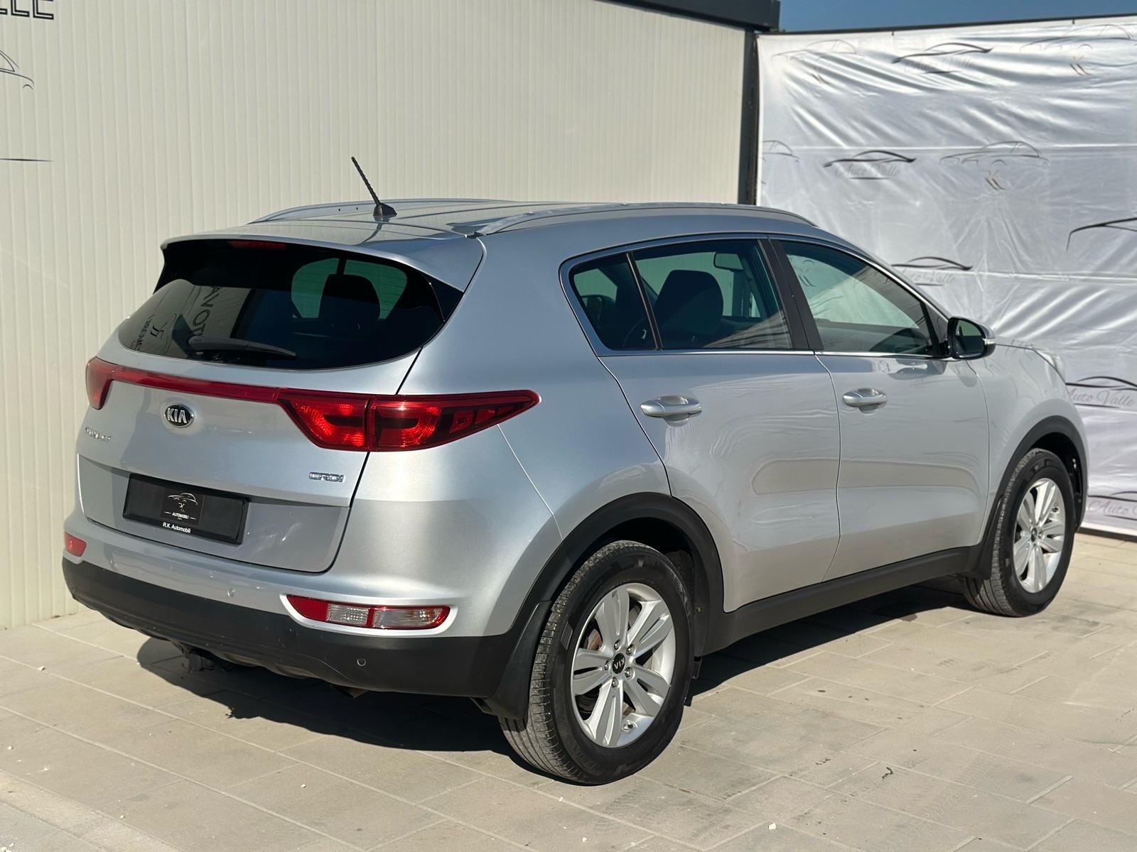 Kia Sportage 1,7 CRDi Style *kuka, fotografija 3