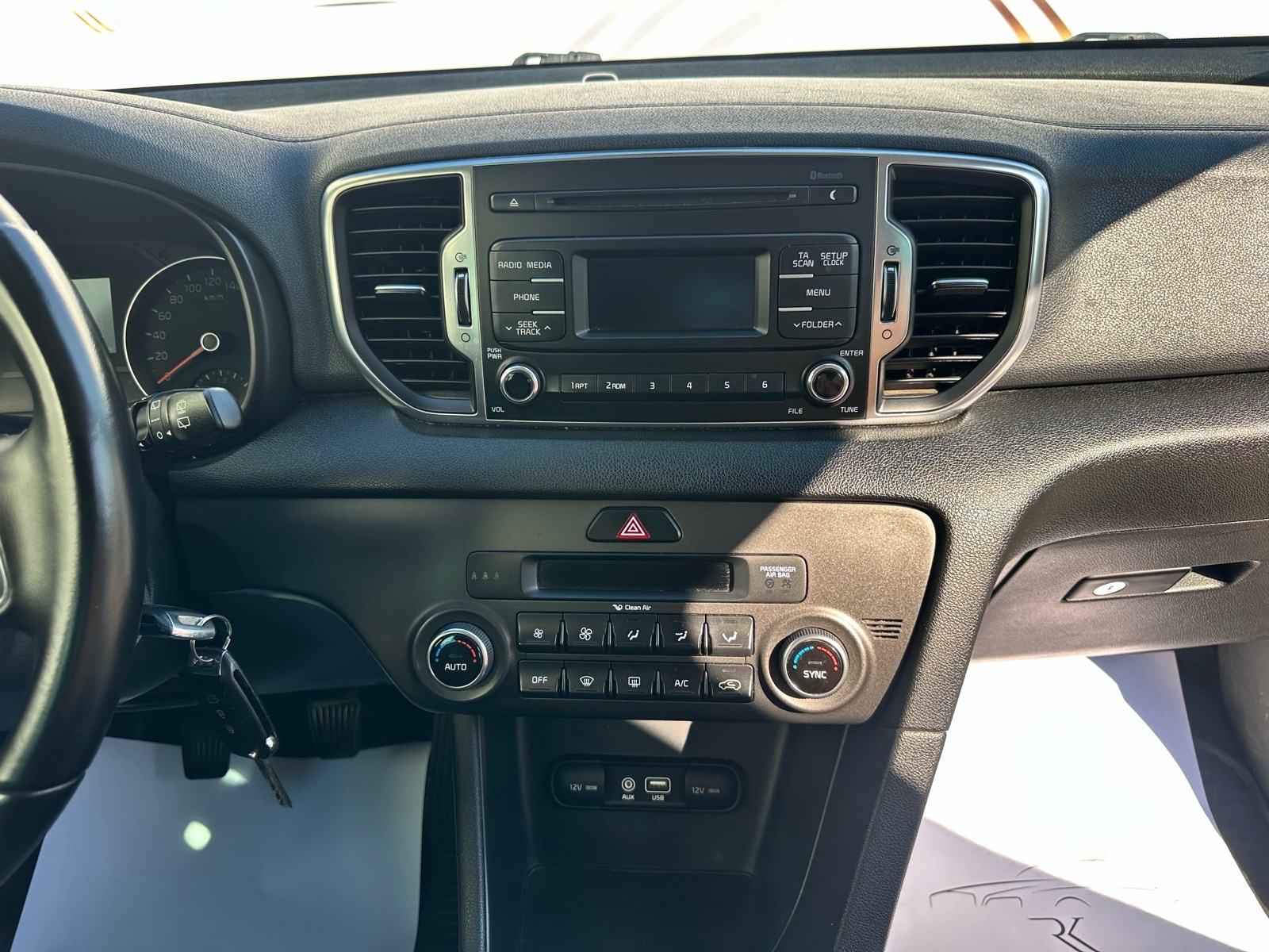 Kia Sportage 1,7 CRDi Style *kuka, fotografija 11