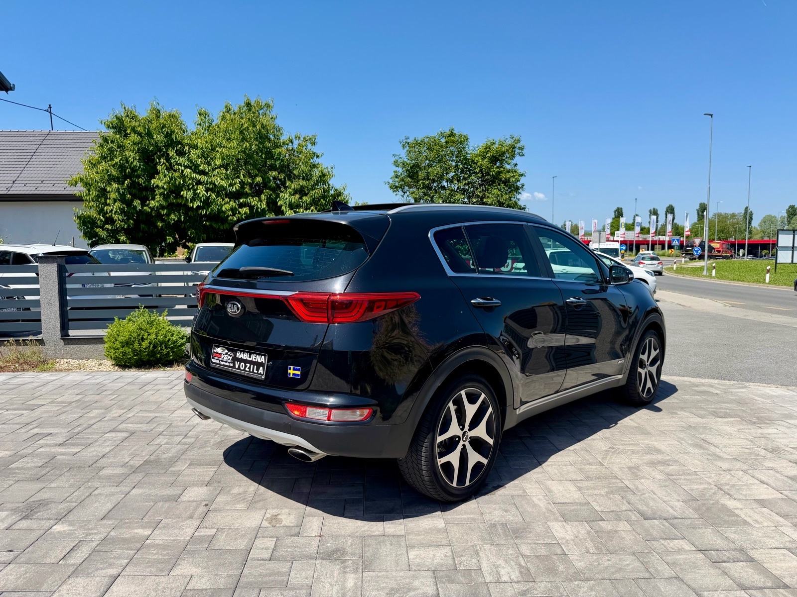 Kia Sportage 2,0 CRDi GT LINE-AUTOMATIK-AWD 4x4-PANO-KAMERA-REG 5/2027, fotografija 4