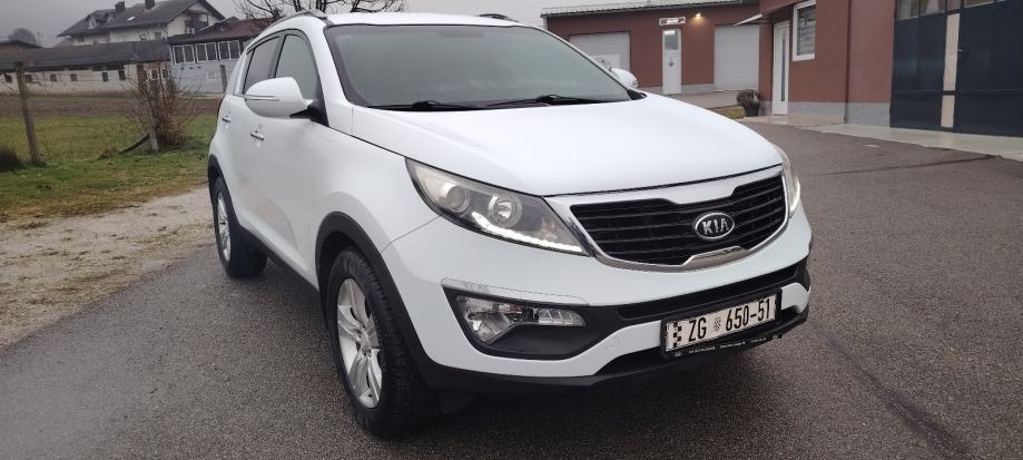 Kia Sportage 2WD 1,6, fotografija 3