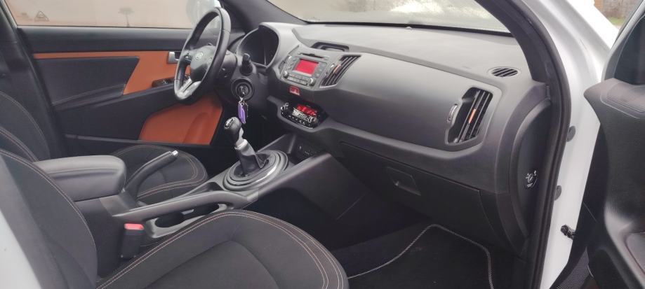 Kia Sportage 2WD 1,6, fotografija 10