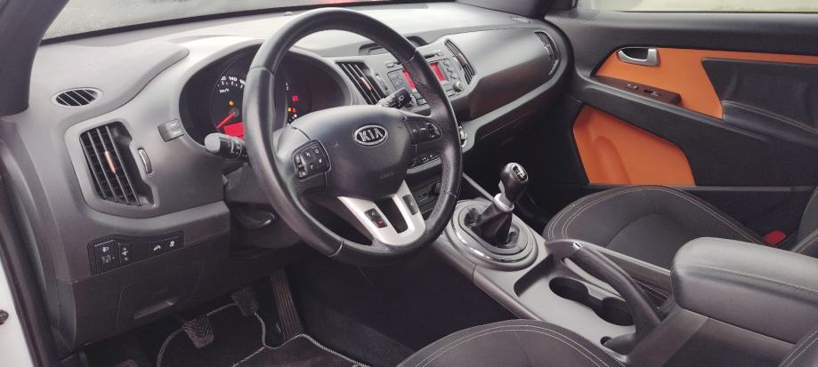 Kia Sportage 2WD 1,6, fotografija 17