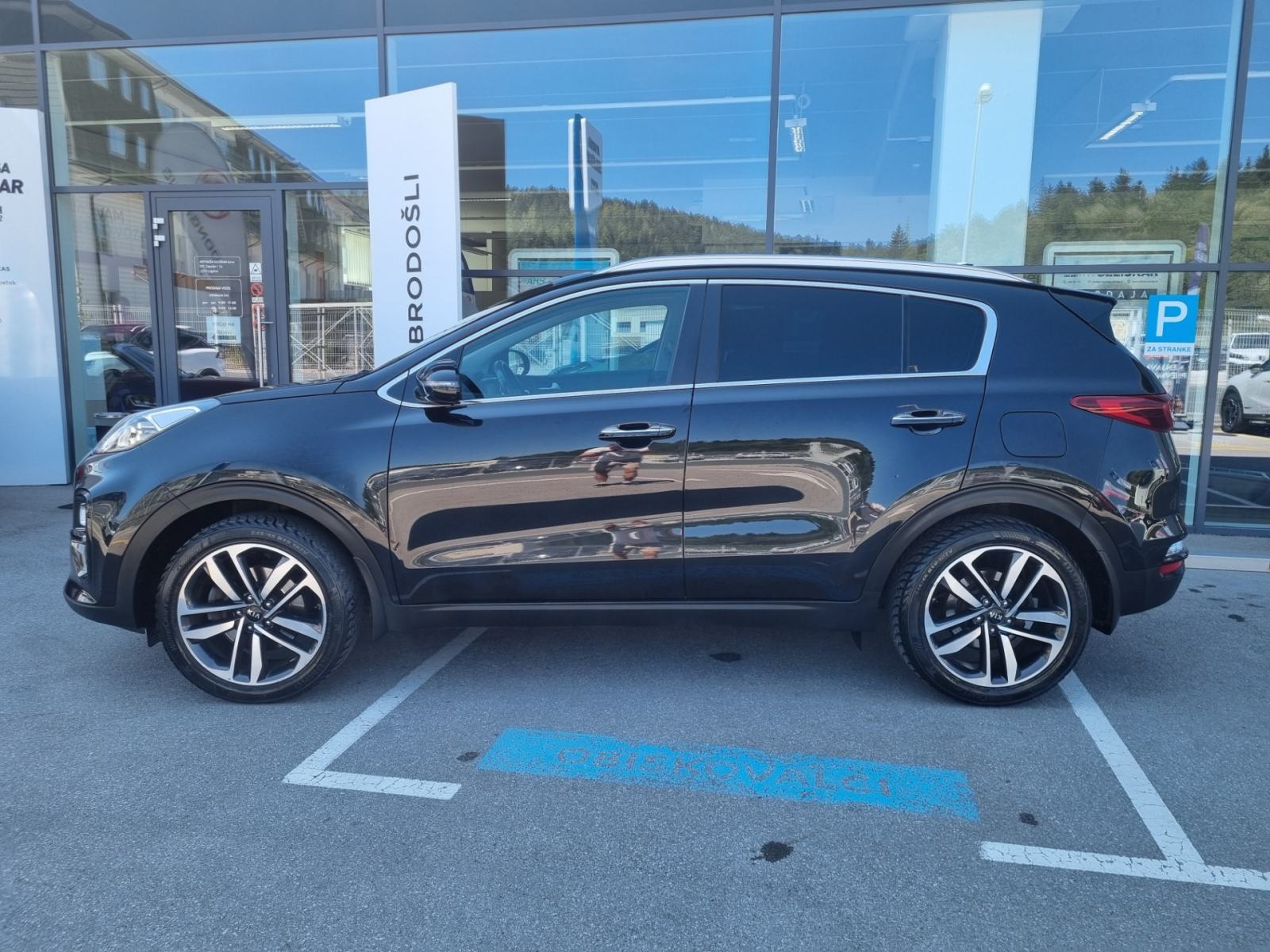 Kia Sportage 2WD 1.6 TD - SLOVENSKI + 1. LASTNIK + ZGODOVINA, fotografija 4
