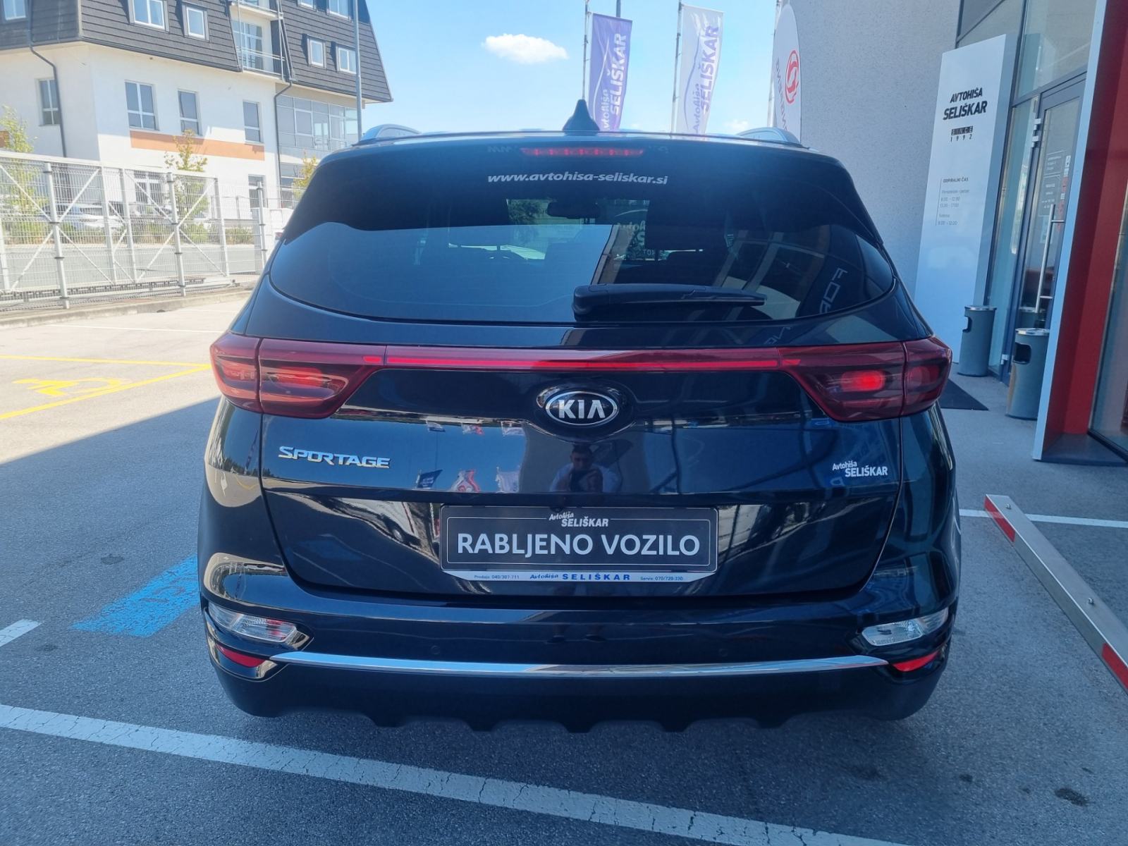 Kia Sportage 2WD 1.6 TD - SLOVENSKI + 1. LASTNIK + ZGODOVINA, fotografija 6