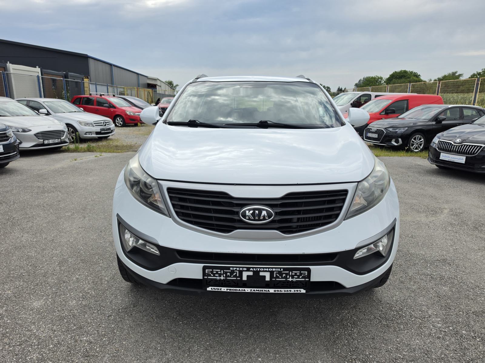 Kia Sportage 2WD 1,7 CRDi*SERVISNA *KARTICE 36 RATA *, fotografija 2