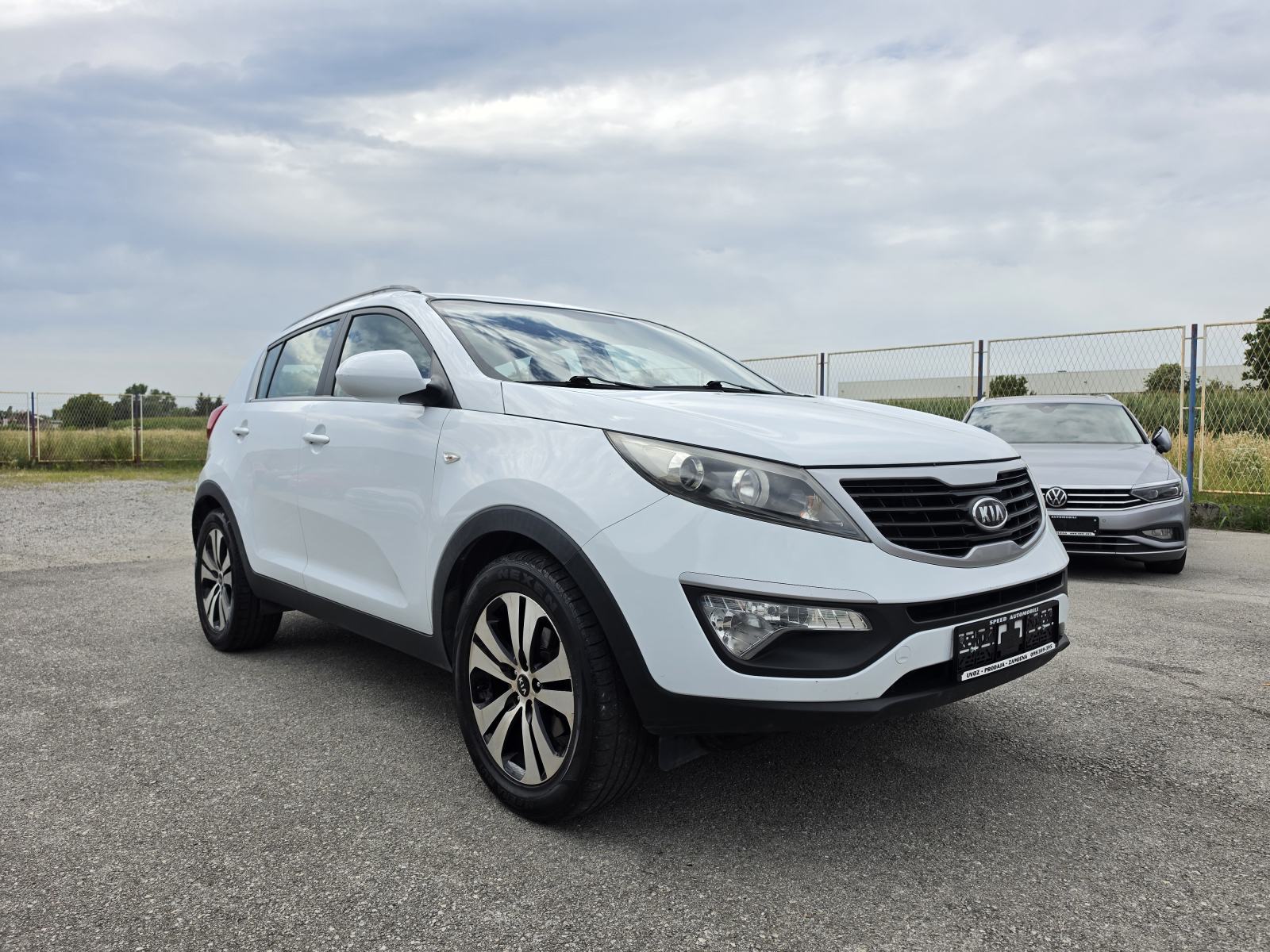 Kia Sportage 2WD 1,7 CRDi*SERVISNA *KARTICE 36 RATA *, fotografija 3