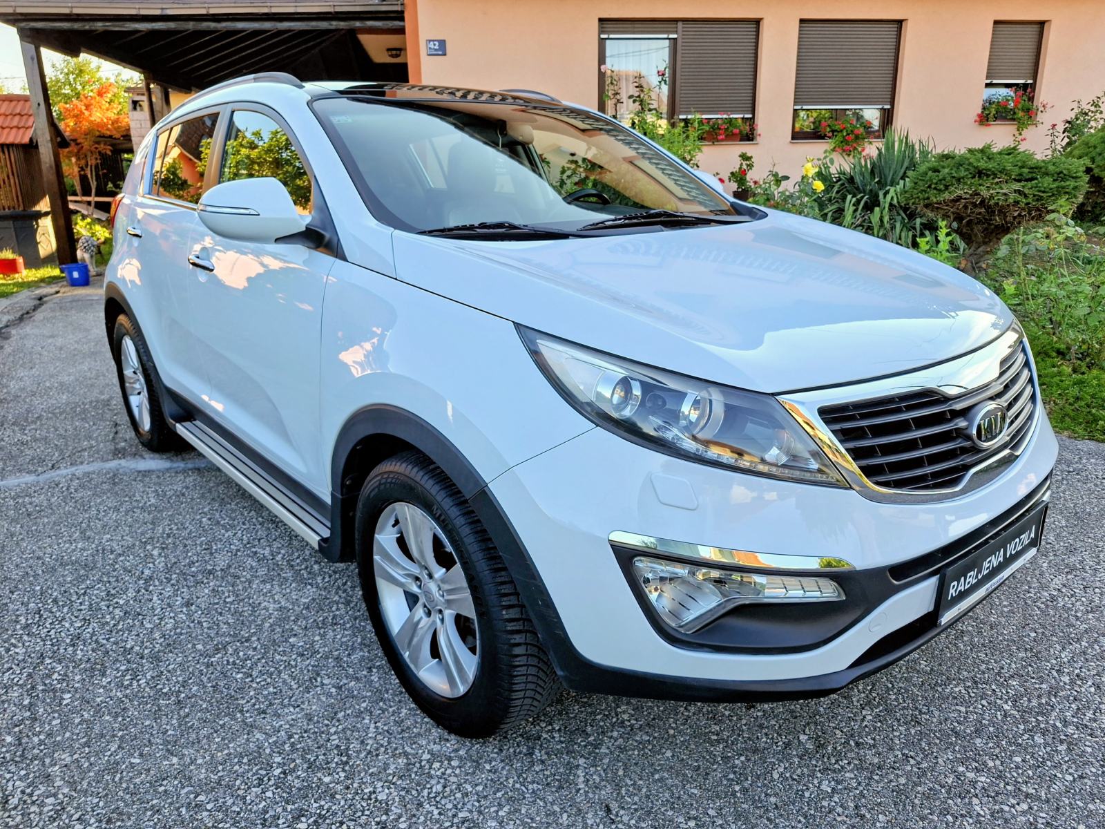 Kia Sportage 2WD 1,7 CRDi **KLIMA** KOŽA **KREDIT-KARTICE** ODLIČAN, pogled izvana - slika 3