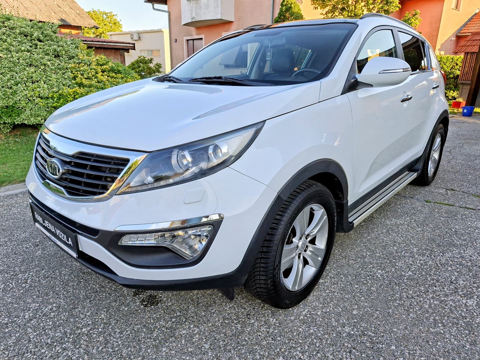 Kia Sportage 2WD 1,7 CRDi **KLIMA** KOŽA **KREDIT-KARTICE** ODLIČAN, pogled izvana - slika 1