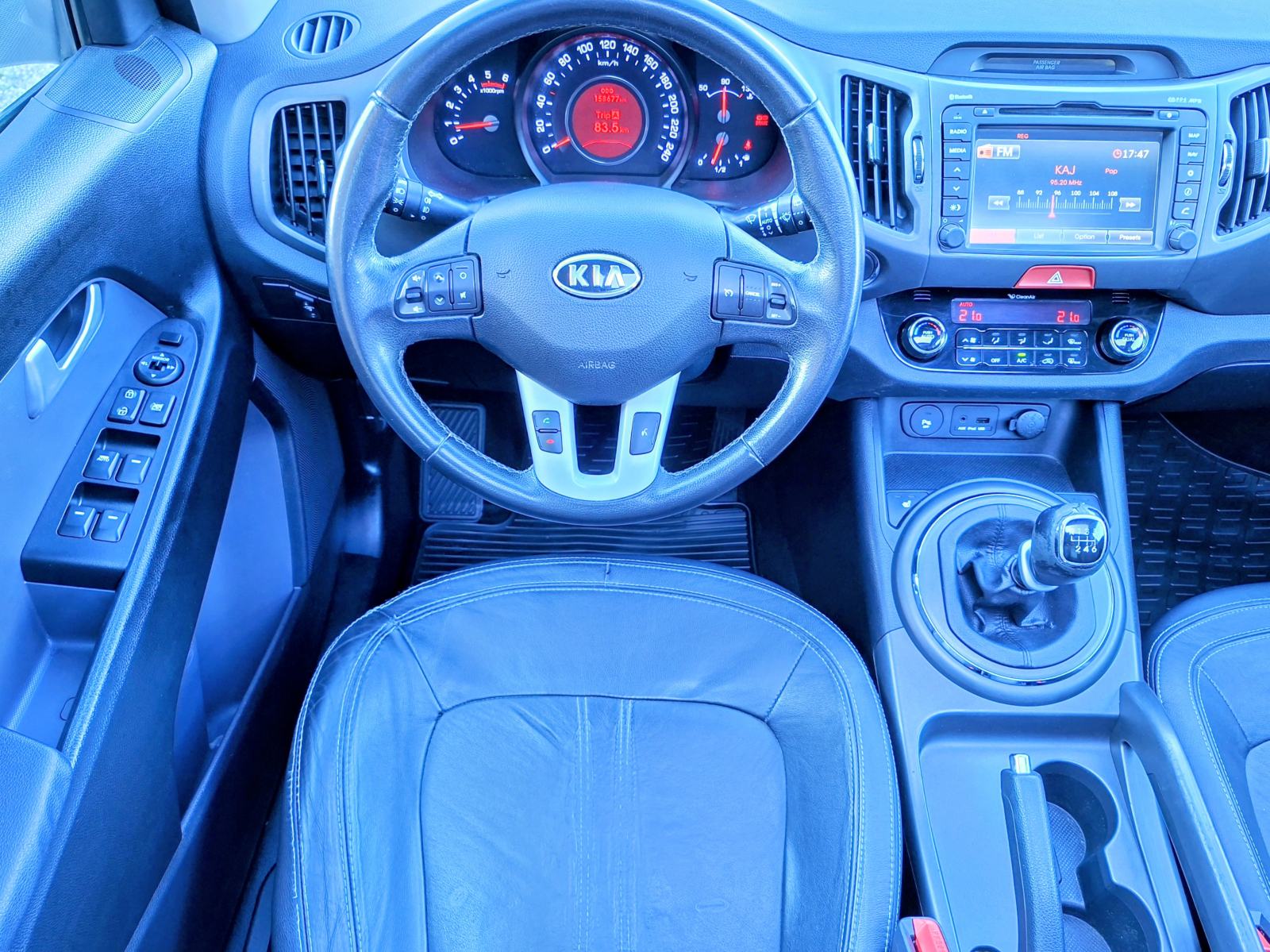 Kia Sportage 2WD 1,7 CRDi **KLIMA** KOŽA **KREDIT-KARTICE** ODLIČAN, fotografija 19