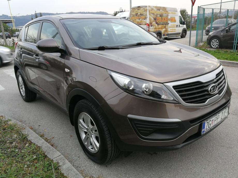 Kia Sportage 2WD 1,7 CRDi, fotografija 2