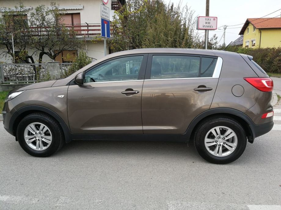 Kia Sportage 2WD 1,7 CRDi, fotografija 12