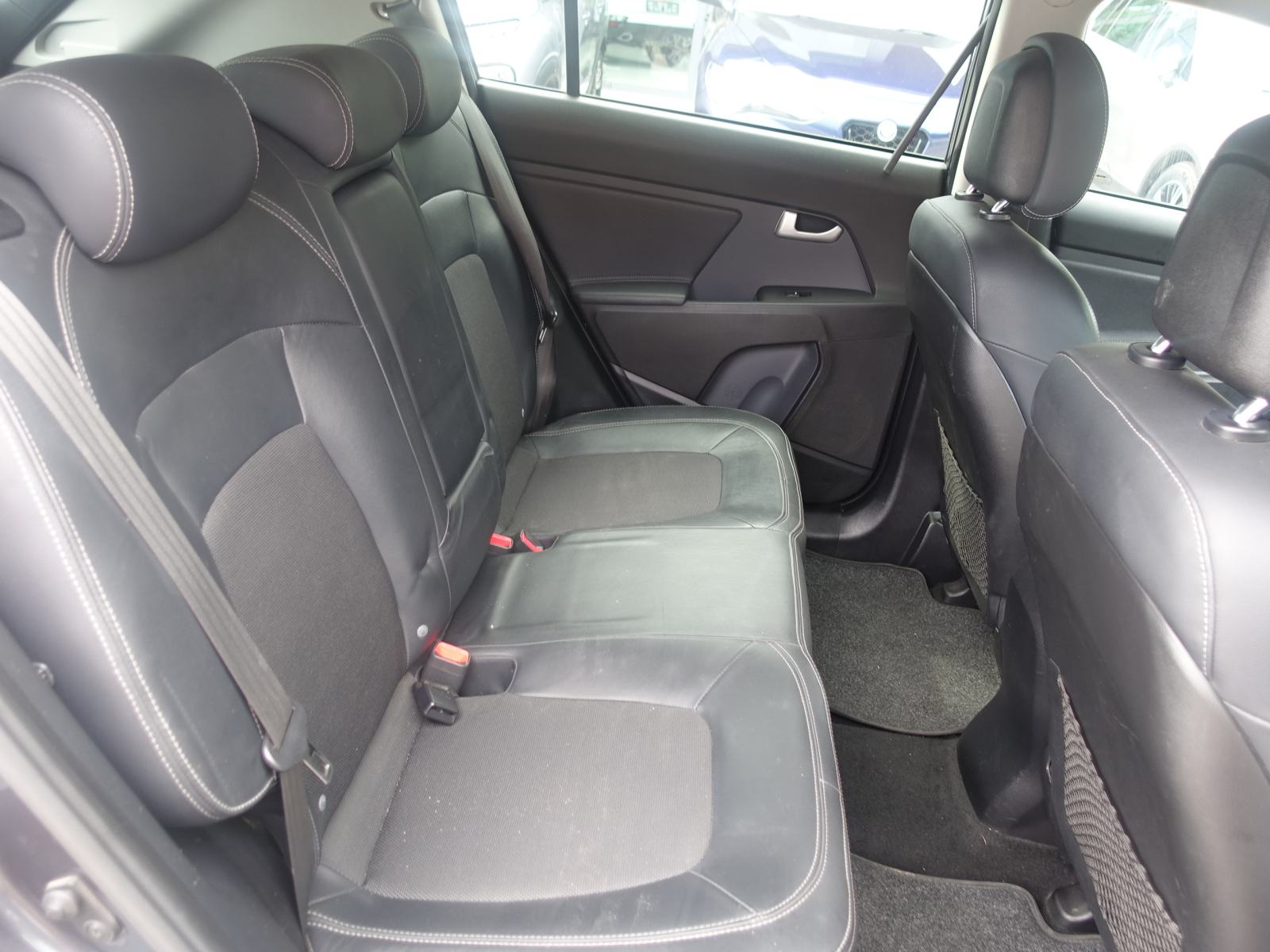 Kia Sportage AWD 2,0 CRDi 180 / JAMSTVO + REGISTRACIJA, fotografija 11