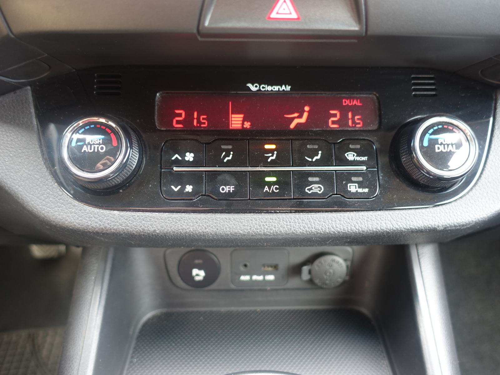 Kia Sportage AWD 2,0 CRDi 180 / JAMSTVO + REGISTRACIJA, fotografija 20