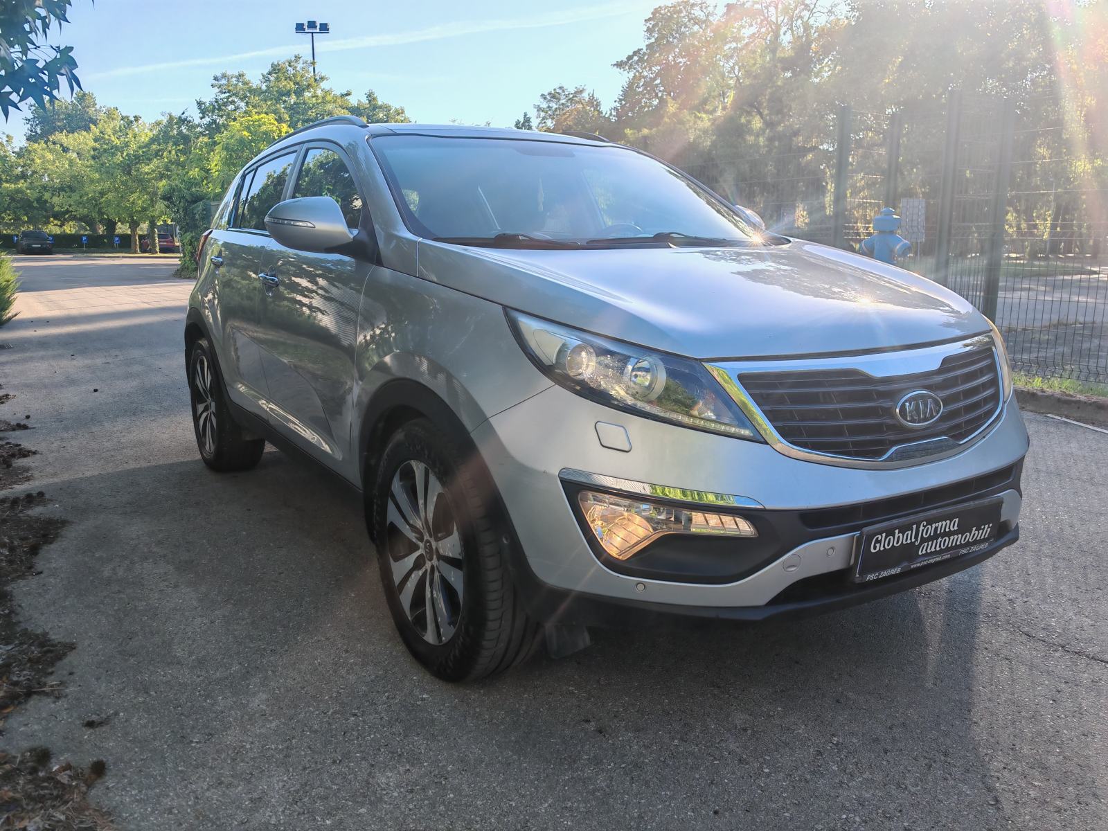 Kia Sportage AWD 2,0 CRDi Limited Automatic - NIJE IZ UVOZA, fotografija 4