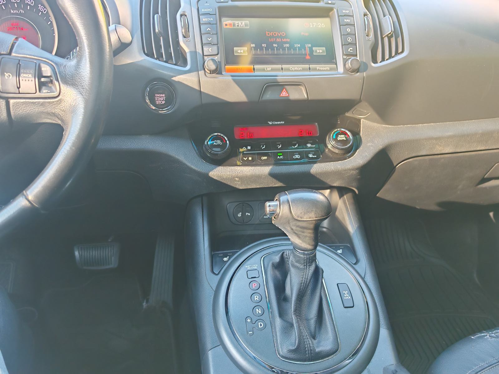 Kia Sportage AWD 2,0 CRDi Limited Automatic - NIJE IZ UVOZA, fotografija 16