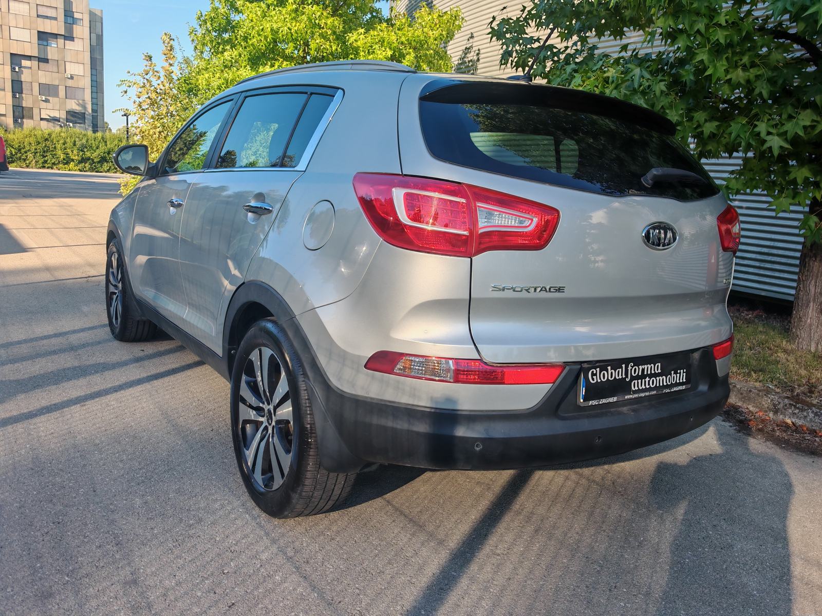 Kia Sportage AWD 2,0 CRDi Limited Automatic - NIJE IZ UVOZA, fotografija 7