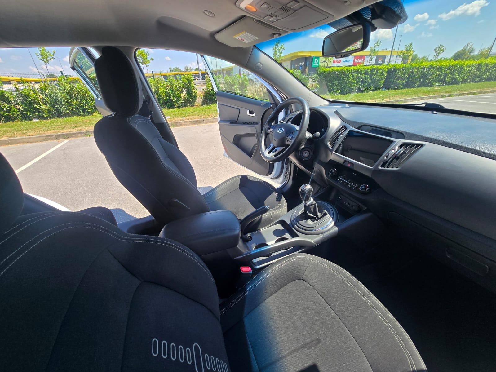 Kia Sportage 2,0 diesel 4x4 6 brzina ZAMJENA-KREDITNE KARTICE, fotografija 13