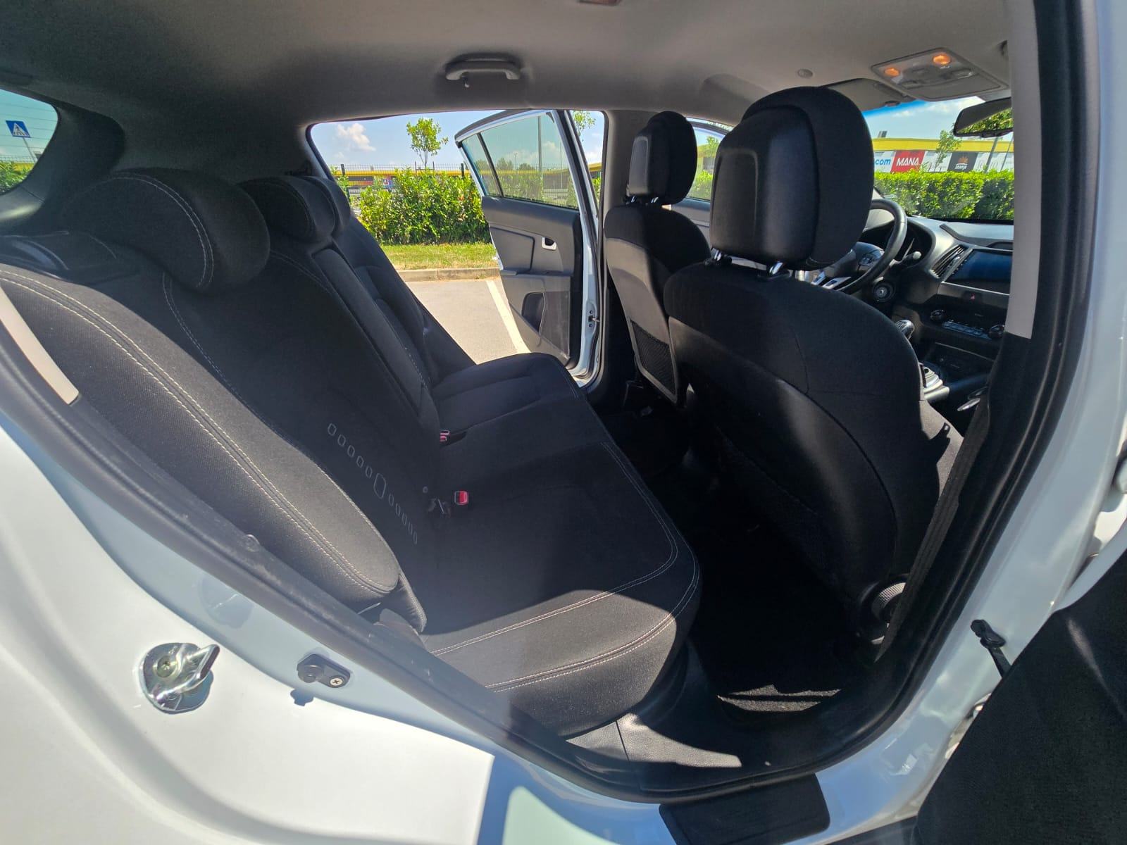 Kia Sportage 2,0 diesel 4x4 6 brzina ZAMJENA-KREDITNE KARTICE, fotografija 15