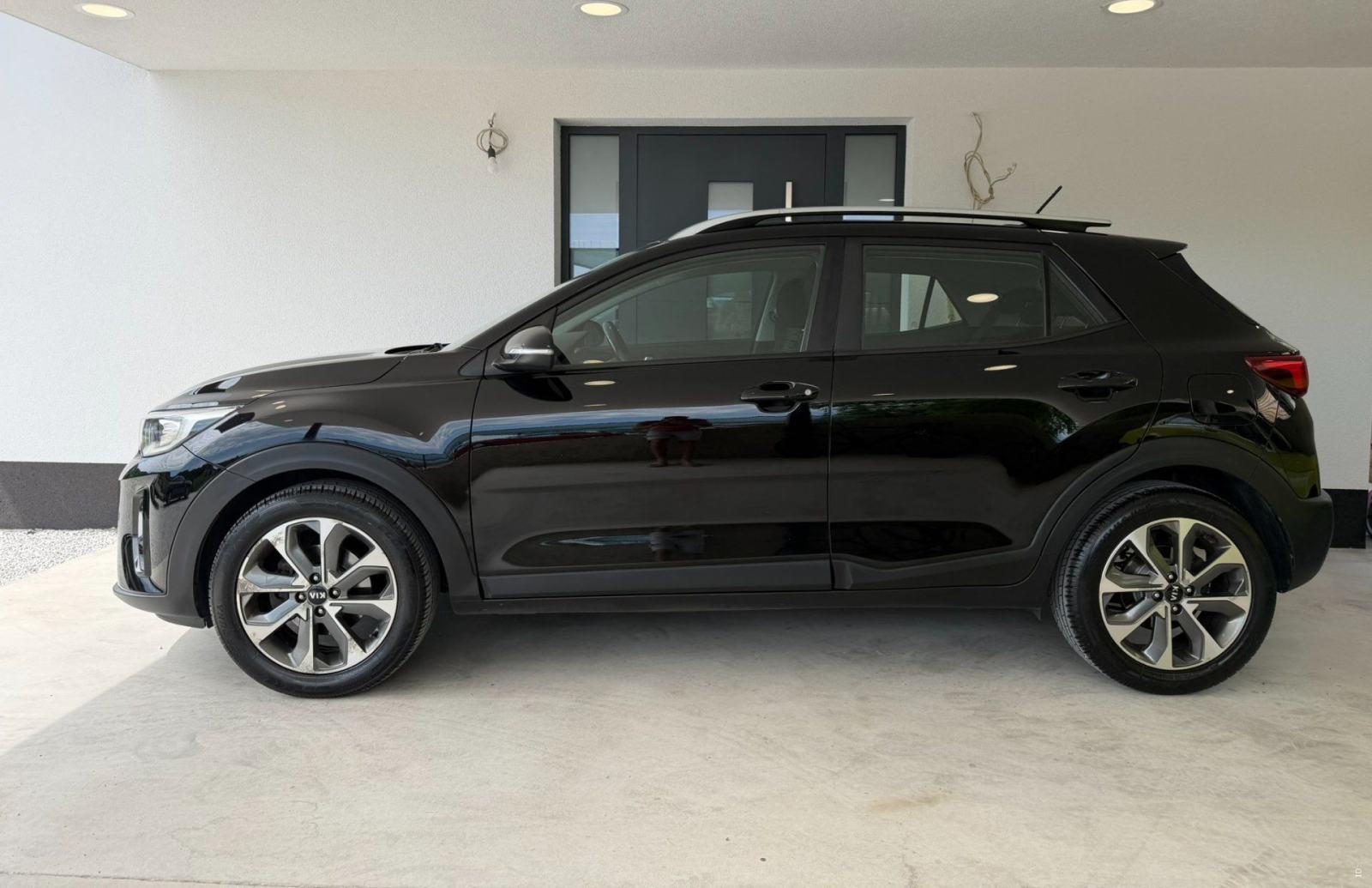 Kia Stonic 1,0 1.vlasnik, servisna knjiga+ računi, fotografija 4