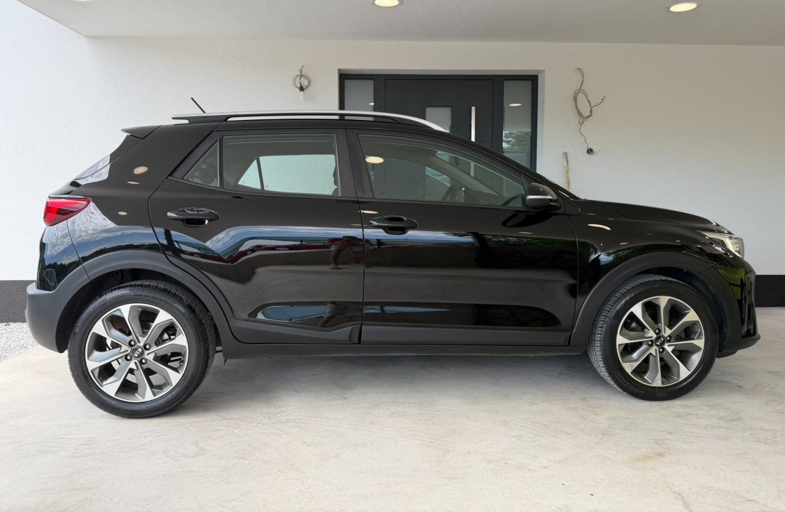 Kia Stonic 1,0 1.vlasnik, servisna knjiga+ računi, fotografija 5