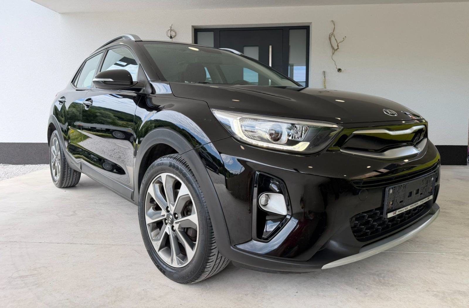 Kia Stonic 1,0 1.vlasnik, servisna knjiga+ računi, fotografija 10