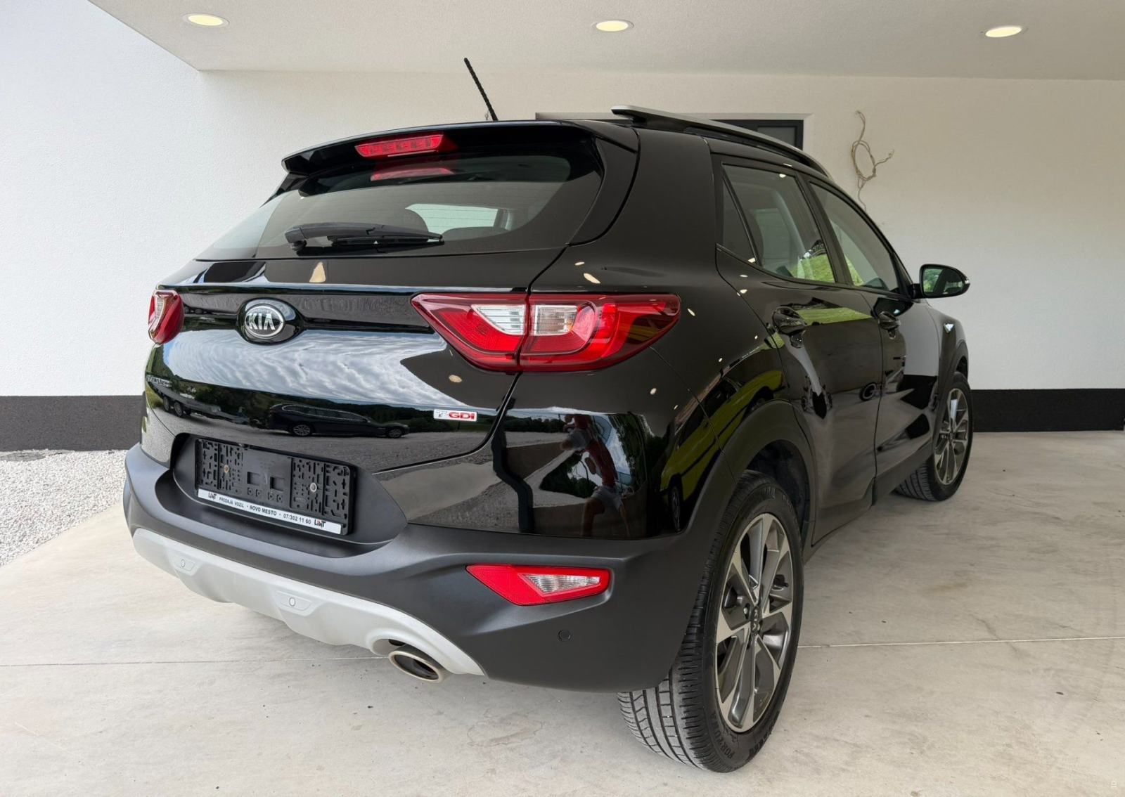 Kia Stonic 1,0 1.vlasnik, servisna knjiga+ računi, fotografija 6