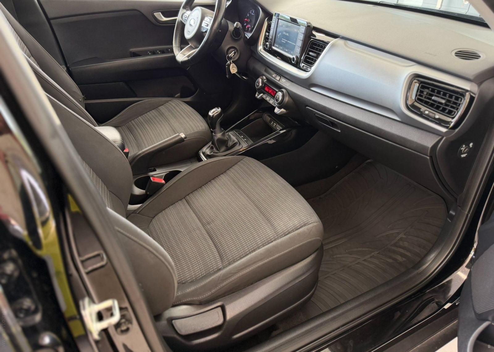 Kia Stonic 1,0 1.vlasnik, servisna knjiga+ računi, fotografija 12