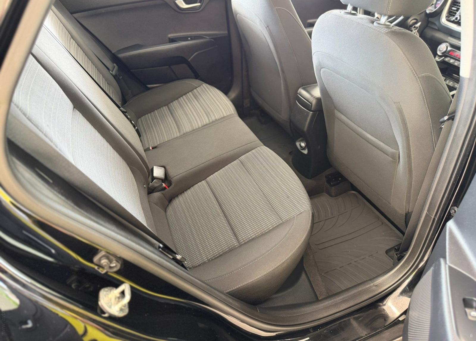 Kia Stonic 1,0 1.vlasnik, servisna knjiga+ računi, fotografija 13