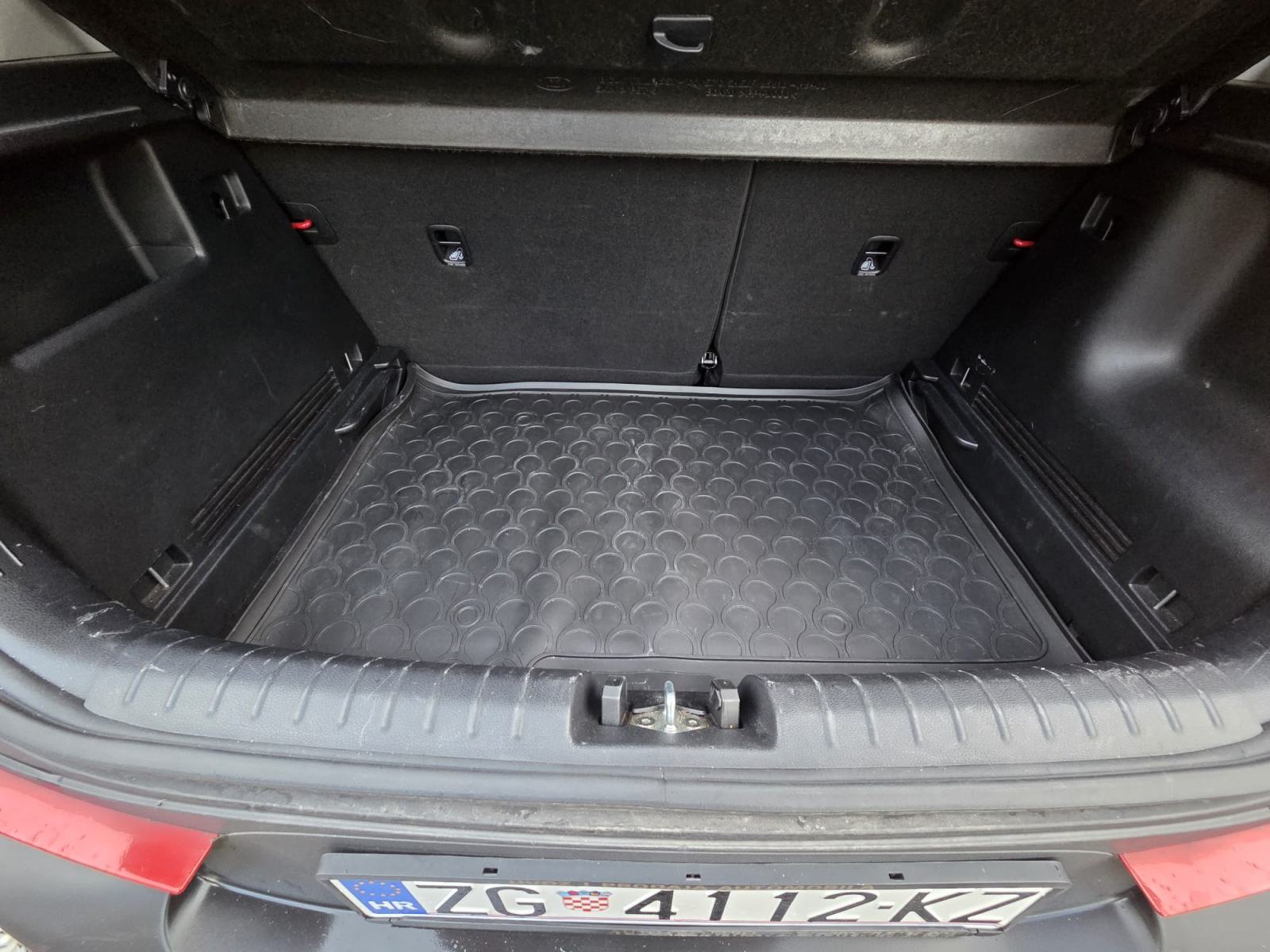 KIA STONIC 1.0 T-GDi FULL OPREMA - LIMITED EDITION, fotografija 18