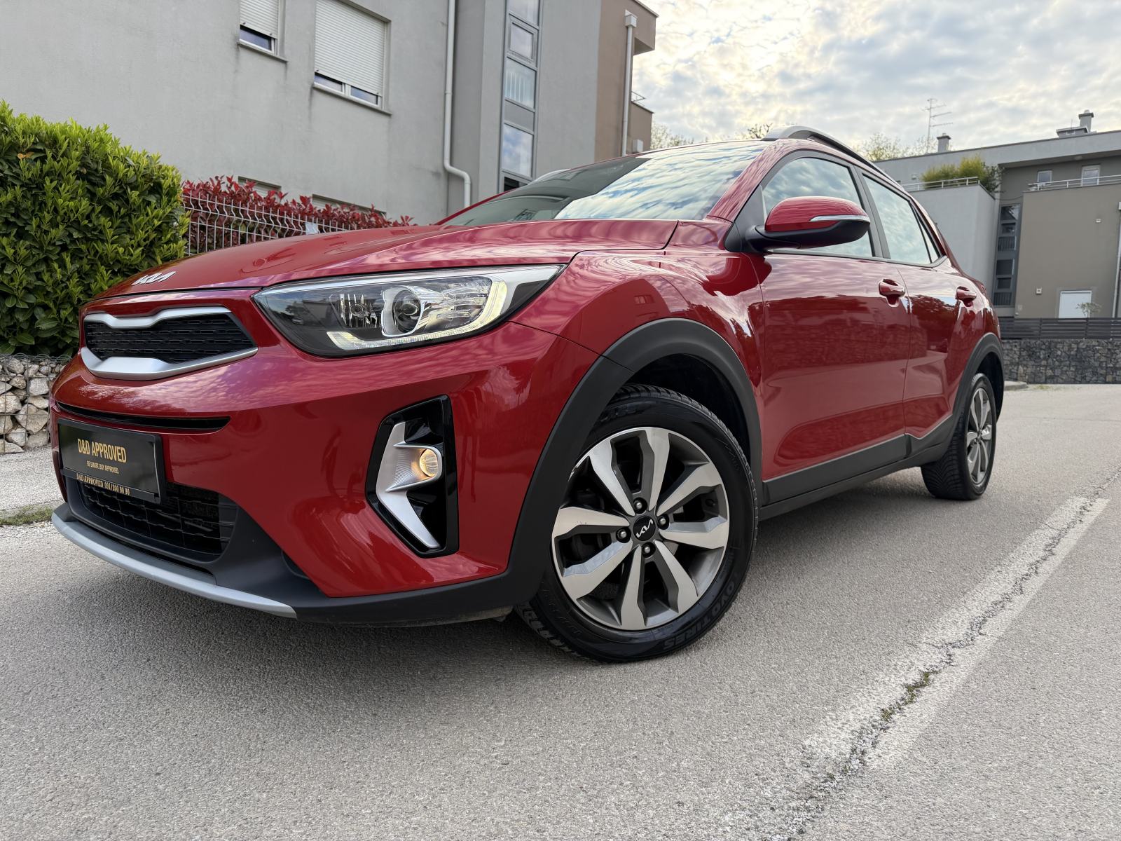Kia Stonic 1.0 T-GDi,100ks, 2022g, JAMSTVO 12mj, HR AUTO,NAVIGACIJA., fotografija 2