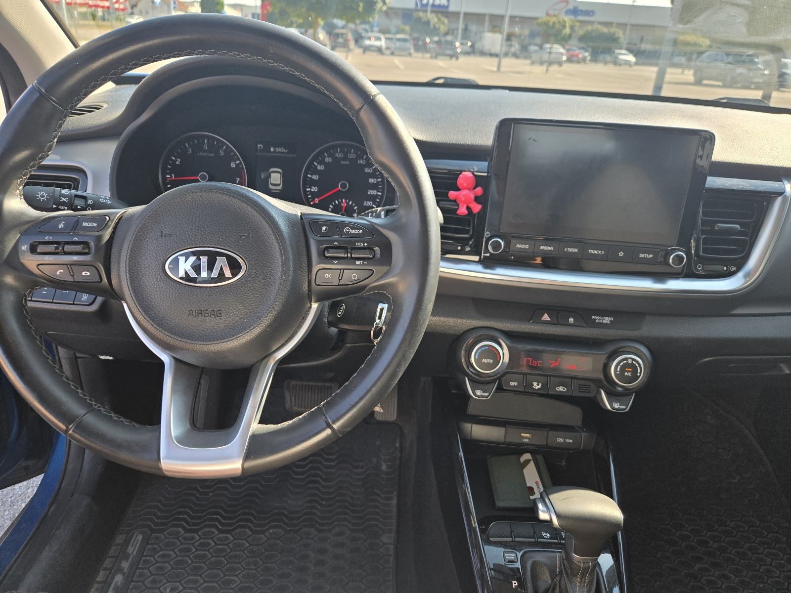 Kia Stonic 1.0 T-GDi automatik, fotografija 5