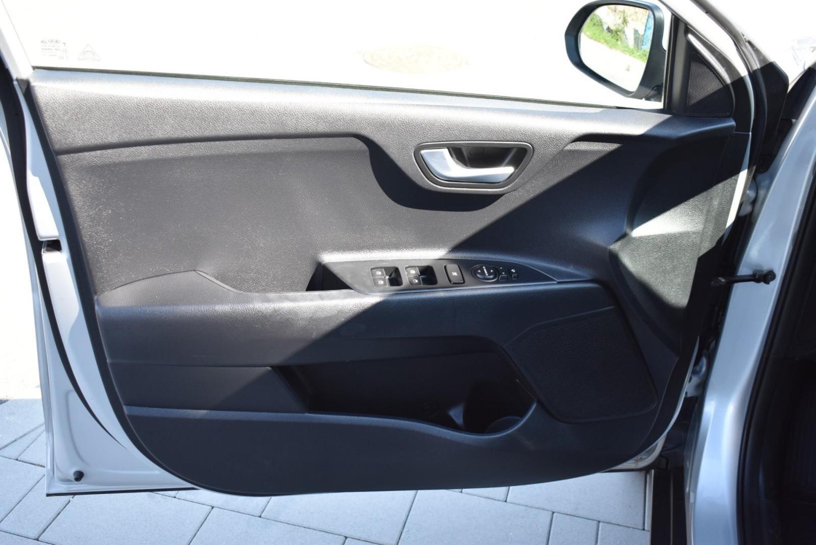 KIA Stonic 1.0 T-GDI EX EDITION, KAMERA, BT, TEMPOMAT, JAMSTVO, fotografija 19