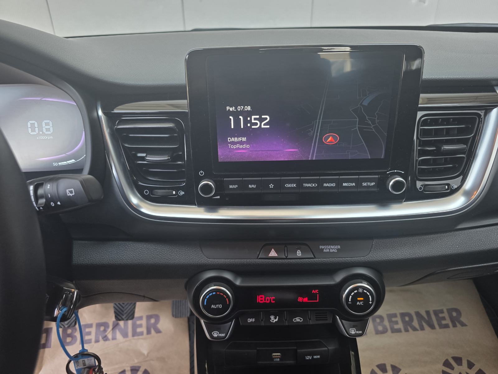 Kia Stonic 1.0 T-GDi**PRVI VLASNIK**KAMERA**NAVIGACIJA**9 000 KM**, fotografija 14