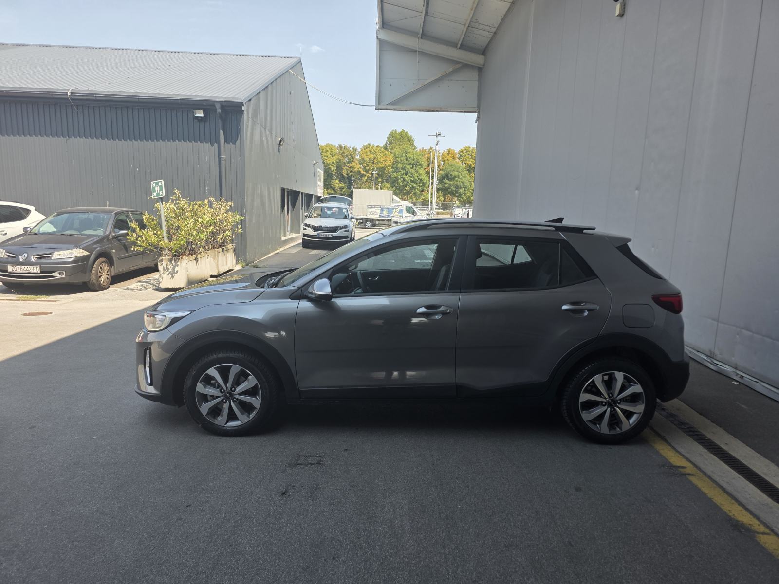 Kia Stonic 1.0 T-GDi**PRVI VLASNIK**KAMERA**NAVIGACIJA**9 000 KM**, fotografija 7