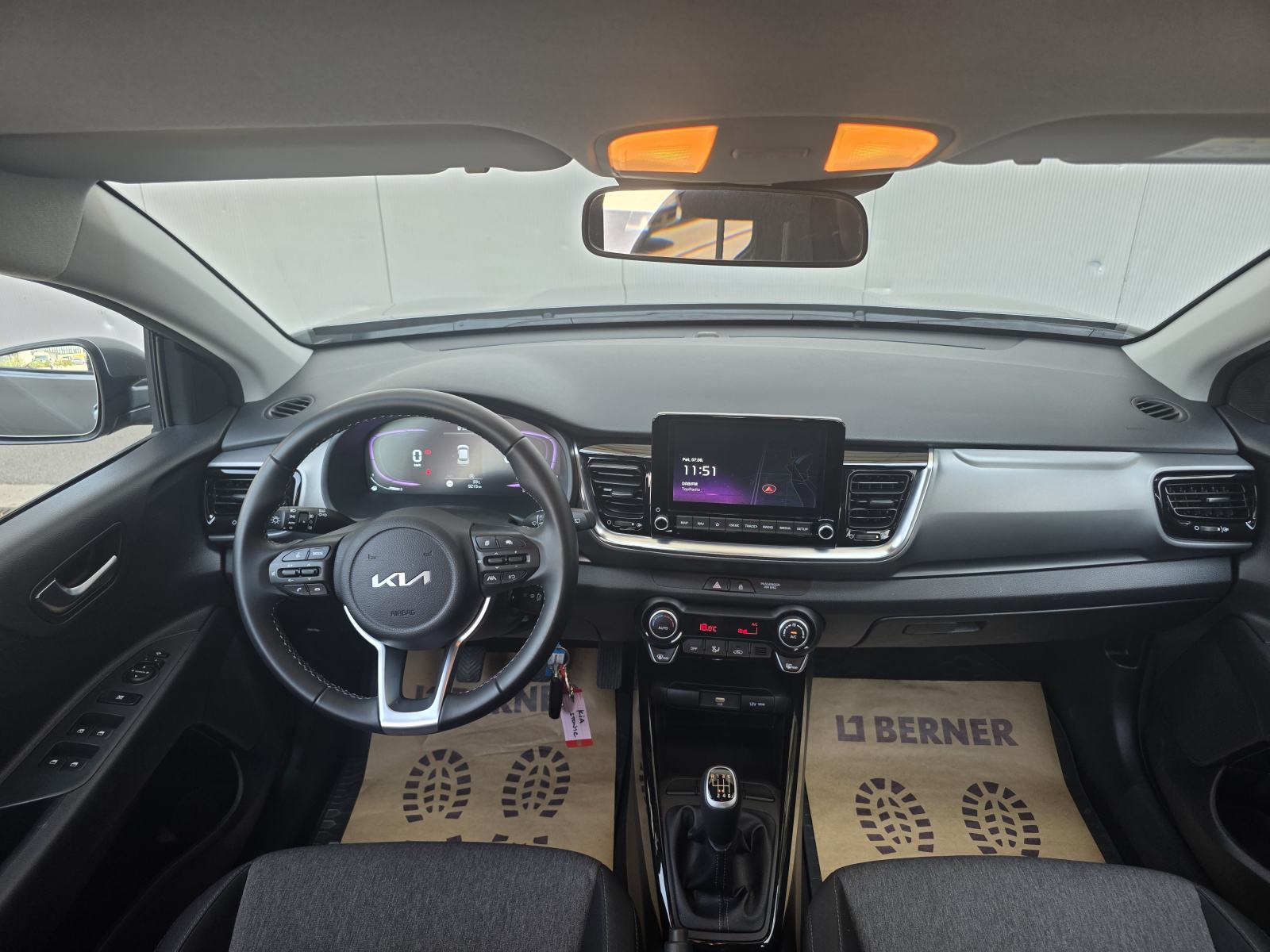 Kia Stonic 1.0 T-GDi**PRVI VLASNIK**KAMERA**NAVIGACIJA**9 000 KM**, fotografija 13