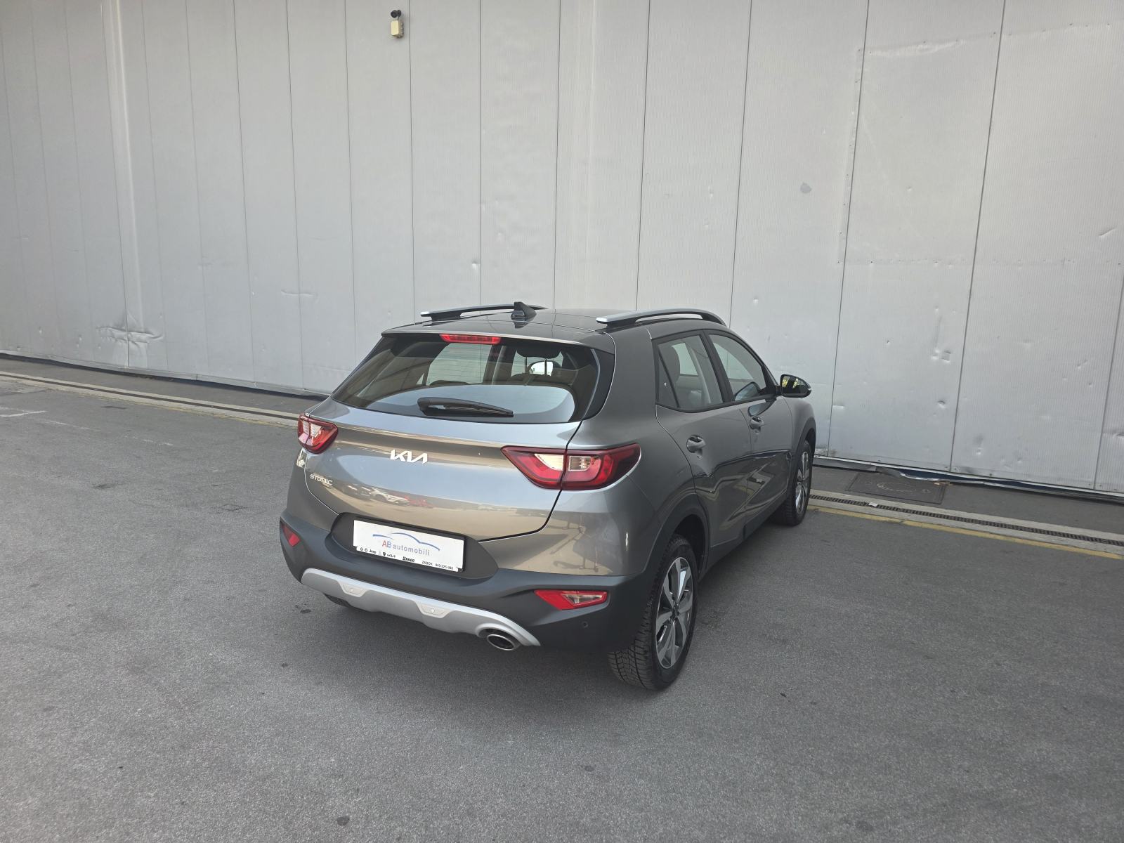 Kia Stonic 1.0 T-GDi**PRVI VLASNIK**KAMERA**NAVIGACIJA**9 000 KM**, fotografija 6