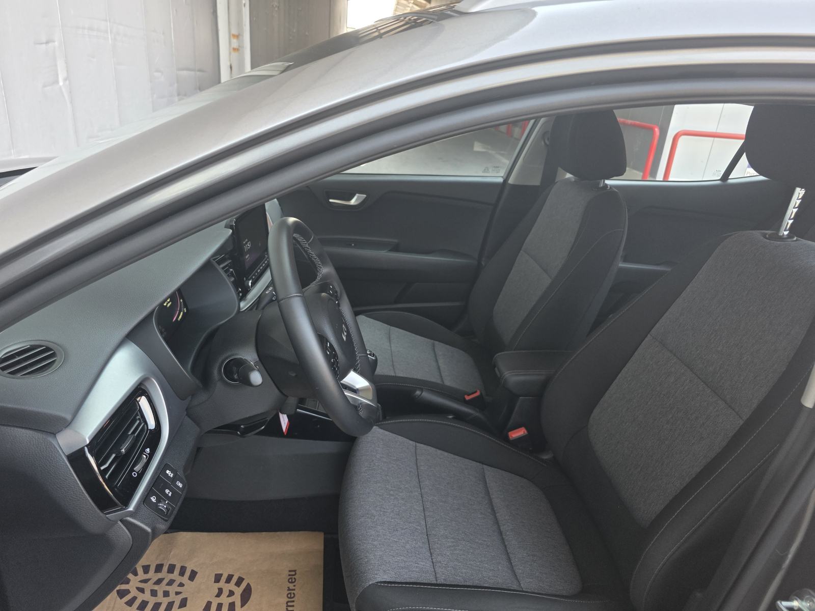 Kia Stonic 1.0 T-GDi**PRVI VLASNIK**KAMERA**NAVIGACIJA**9 000 KM**, fotografija 12