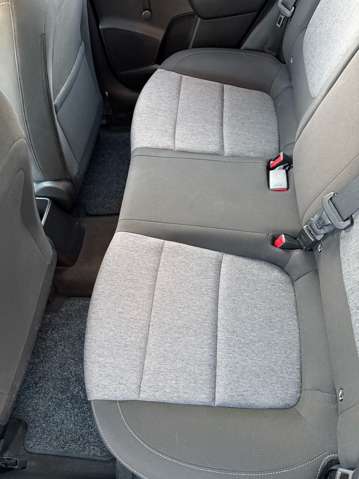 Kia Stonic 1.0 T-GDi SAMO 44 000 km, fotografija 12