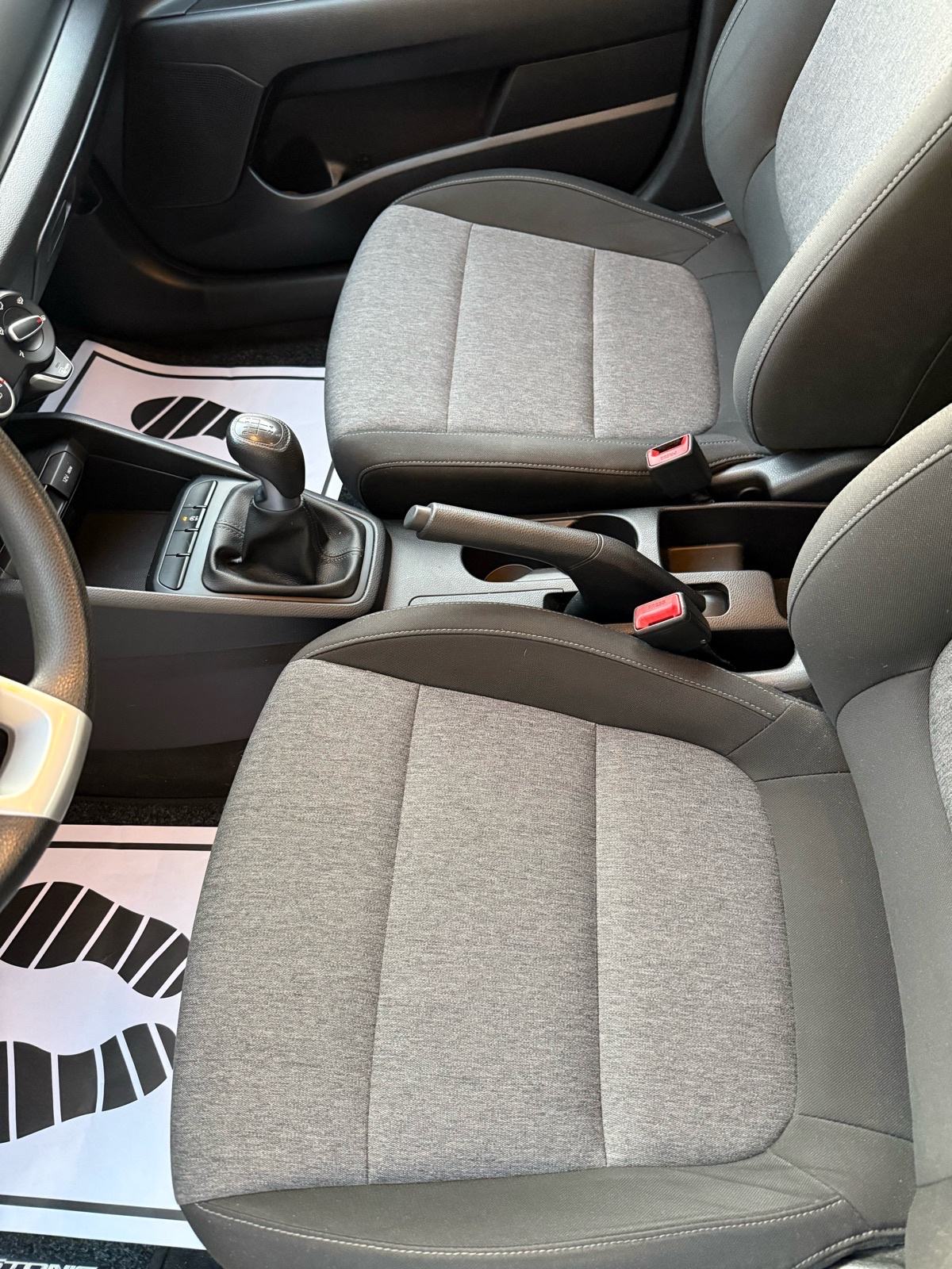 Kia Stonic 1.0 T-GDi SAMO 44 000 km, fotografija 16