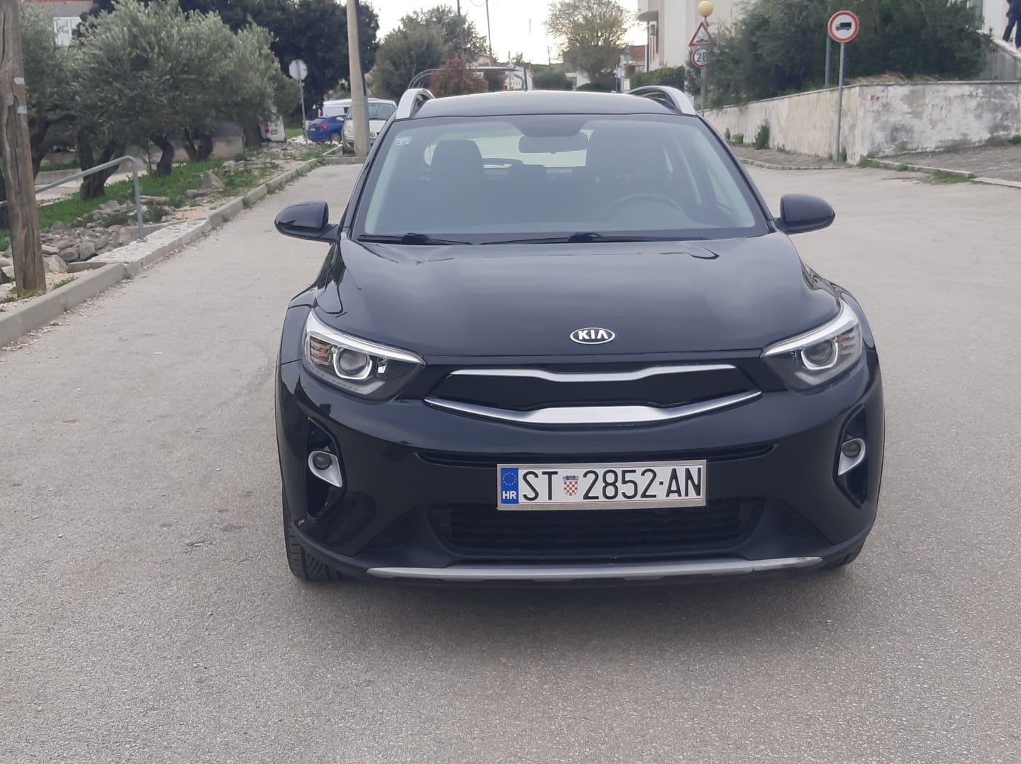Kia Stonic 1.0 T -Gdi, pogled izvana - slika 3