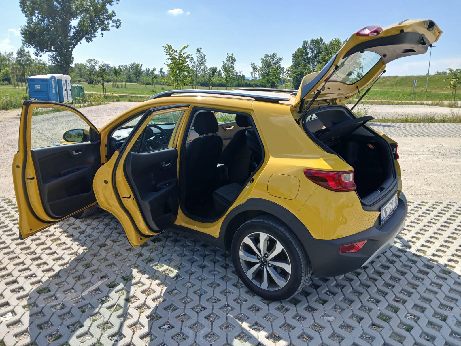 Kia Stonic 1.0 T-GDi, fotografija 14