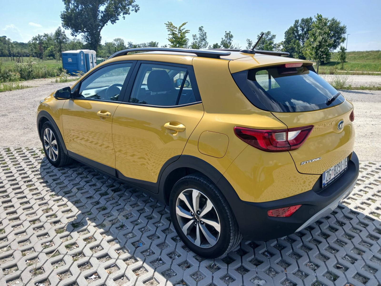 Kia Stonic 1.0 T-GDi, fotografija 9