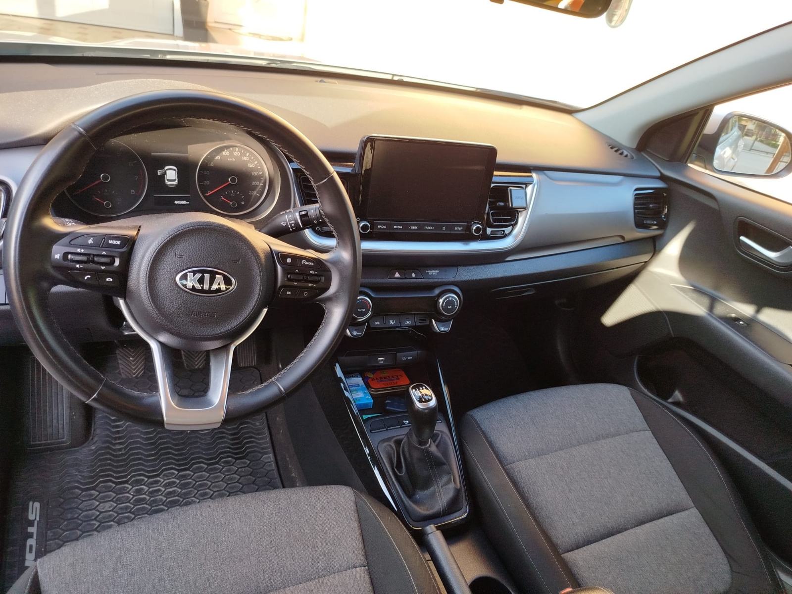 Kia Stonic 1.0 T-GDi, fotografija 9